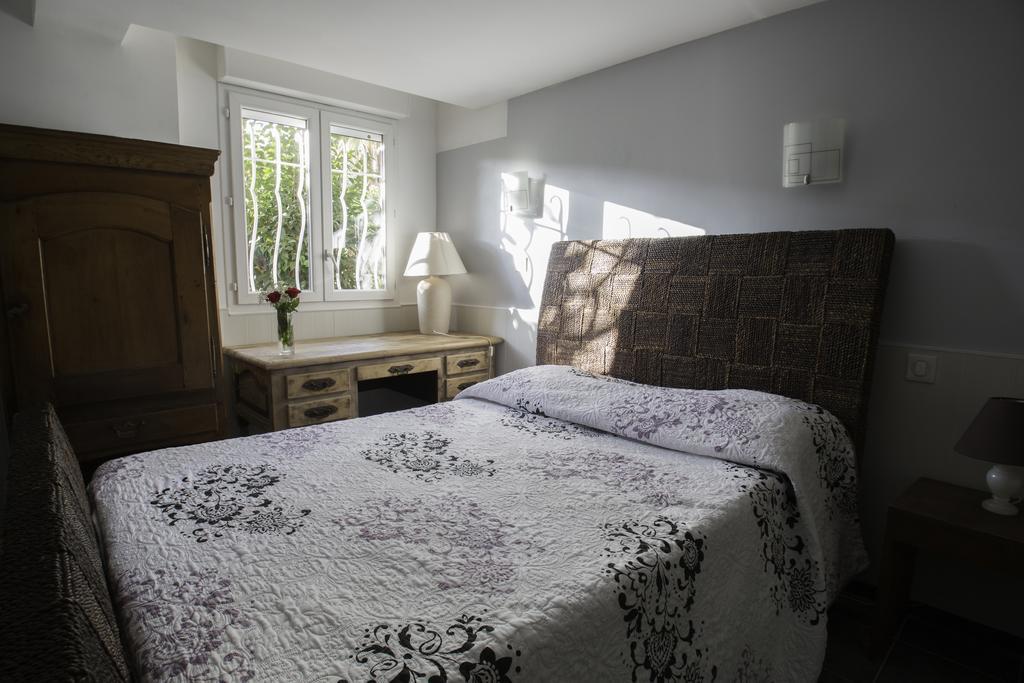 Albergo Hotel Saint-Laurent-du-Var Buitenkant foto