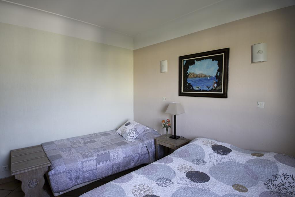 Albergo Hotel Saint-Laurent-du-Var Buitenkant foto